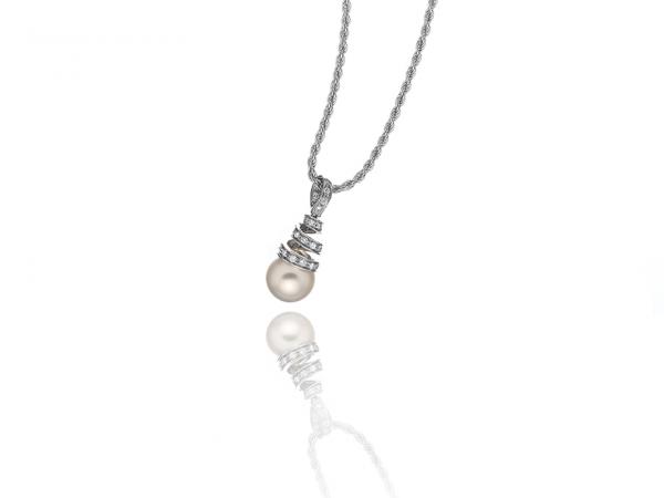 CF01615 - Girocollo in Oro Diamanti e Perla ø 8 mm